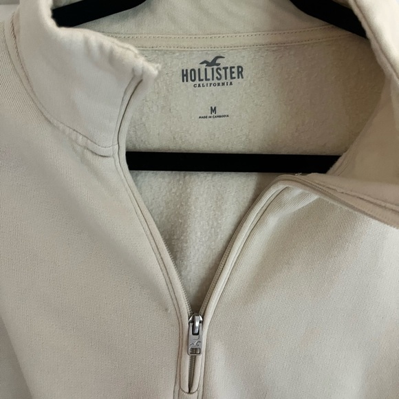 Hollister Half-Zip Sweatshirt - Picture 3 of 3